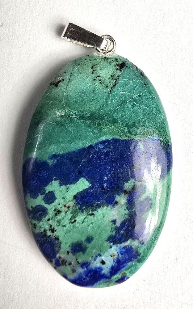 Malachit, polierter Kettenanhänger (3,5 x 2,2 cm)
