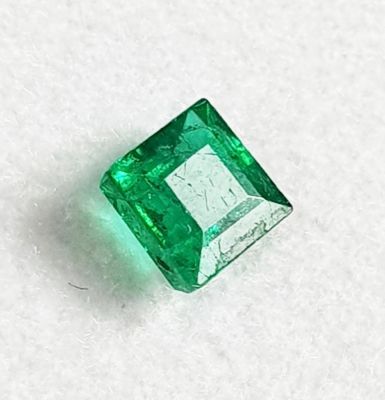 Emerald, faceted