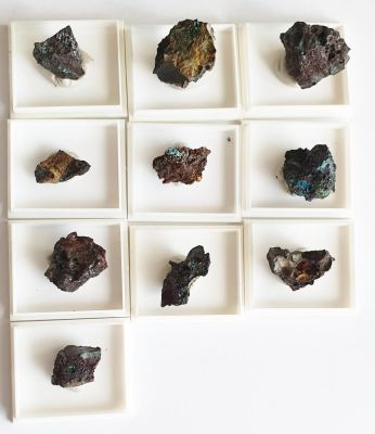 photogenic slag crystals - 10 items