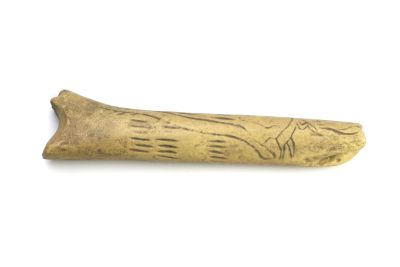 Reindeer horn with carve drawing (Replica)